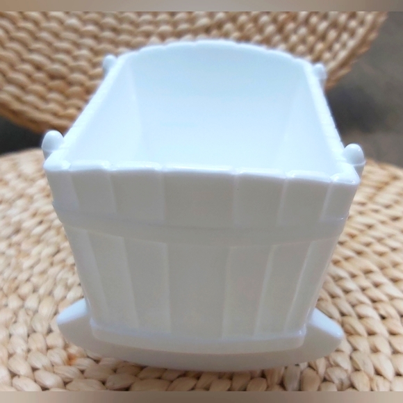 Vintage Milkglass baby rocking cradle - Picture 2 of 7